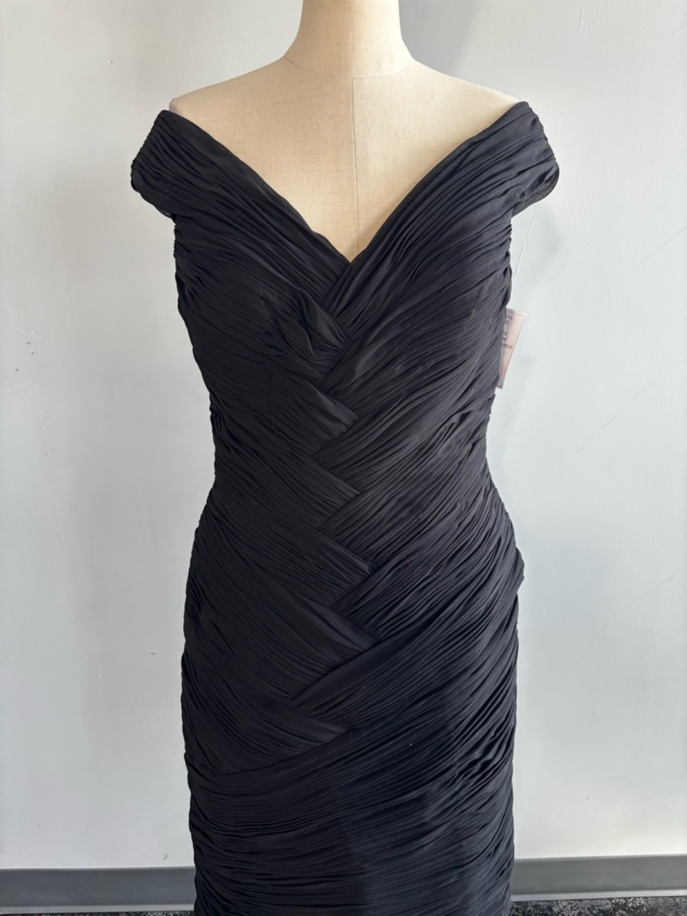 May Queen Black One-Shoulder Ruched Evening Dress
